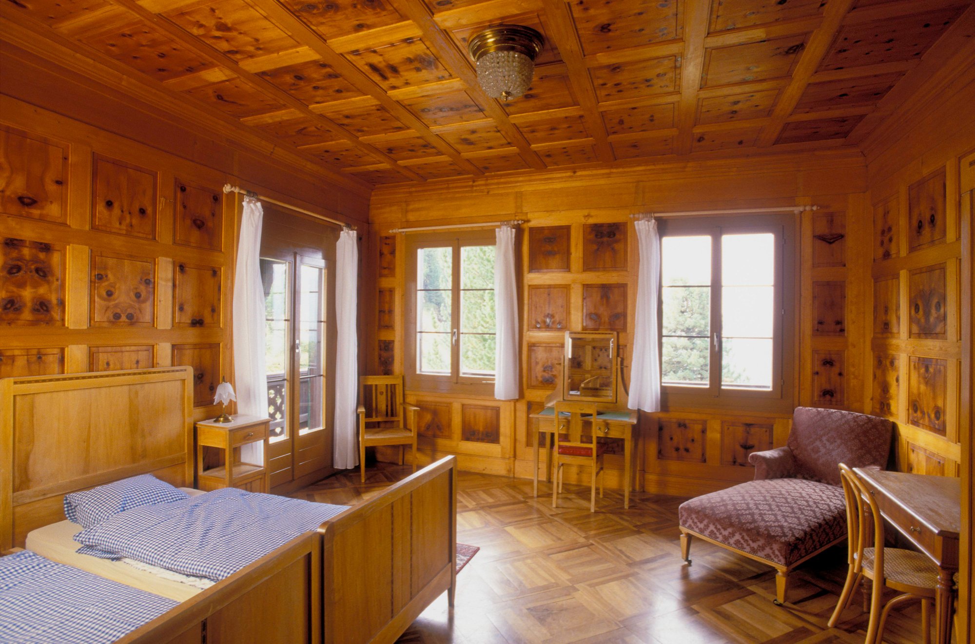 villa-cassel-schlafzimmer
