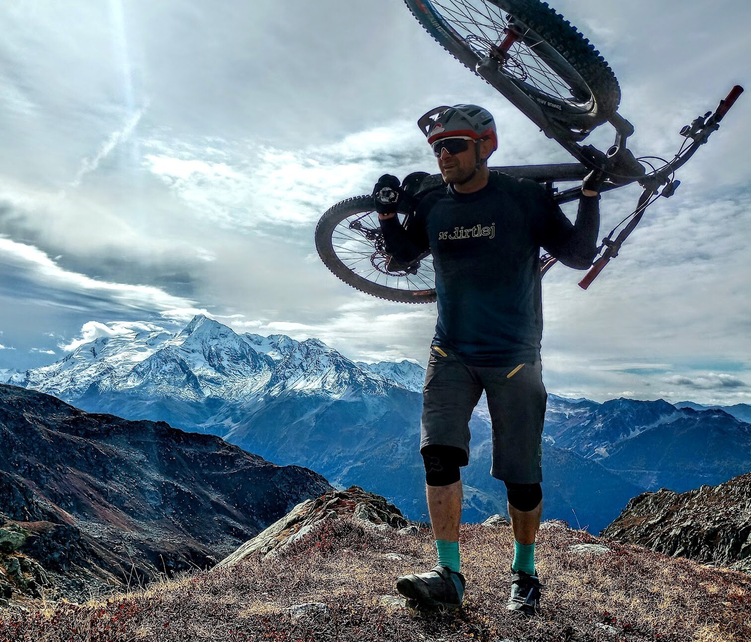 ali-jamieson-aletsch-arena-enduro2