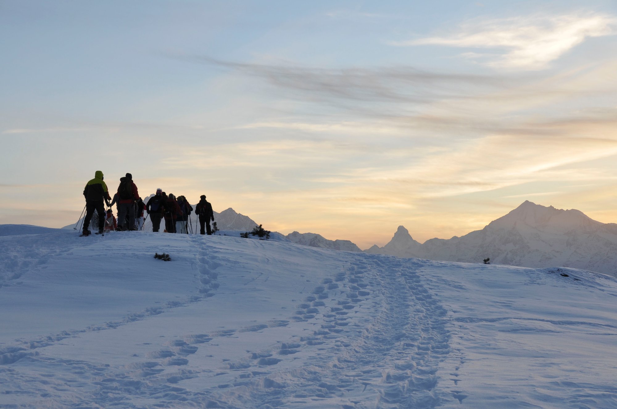 schneeschuh-gratzug-vollmond-winter-riederalp-aletsch-arena-01