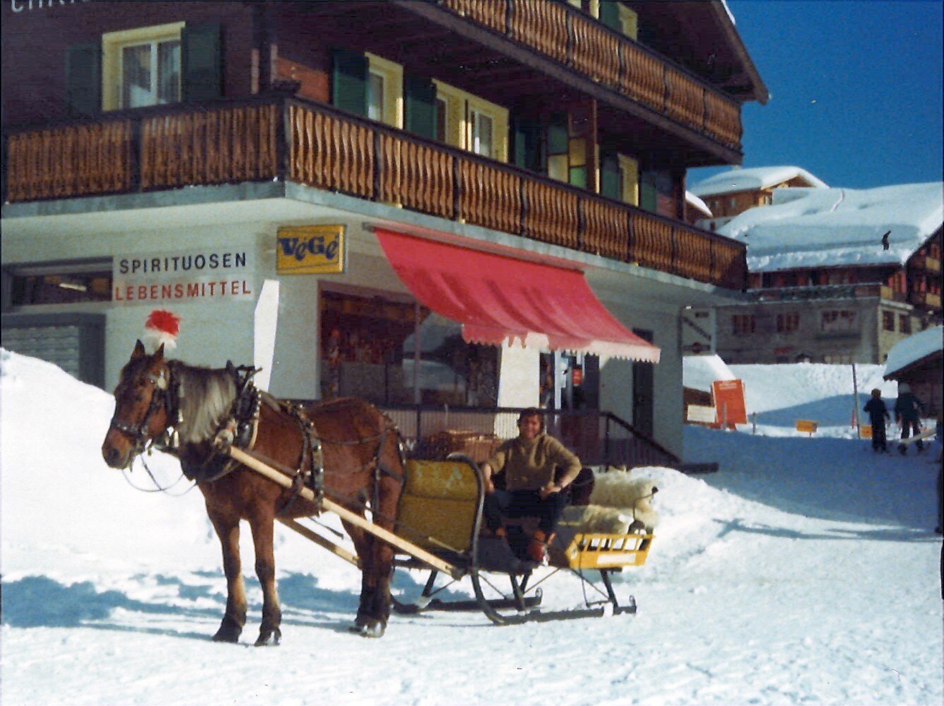 nostalgie-autofreies-skigebiet-margelisch-transporte-winter-bettmeralp-aletsch-arena-09