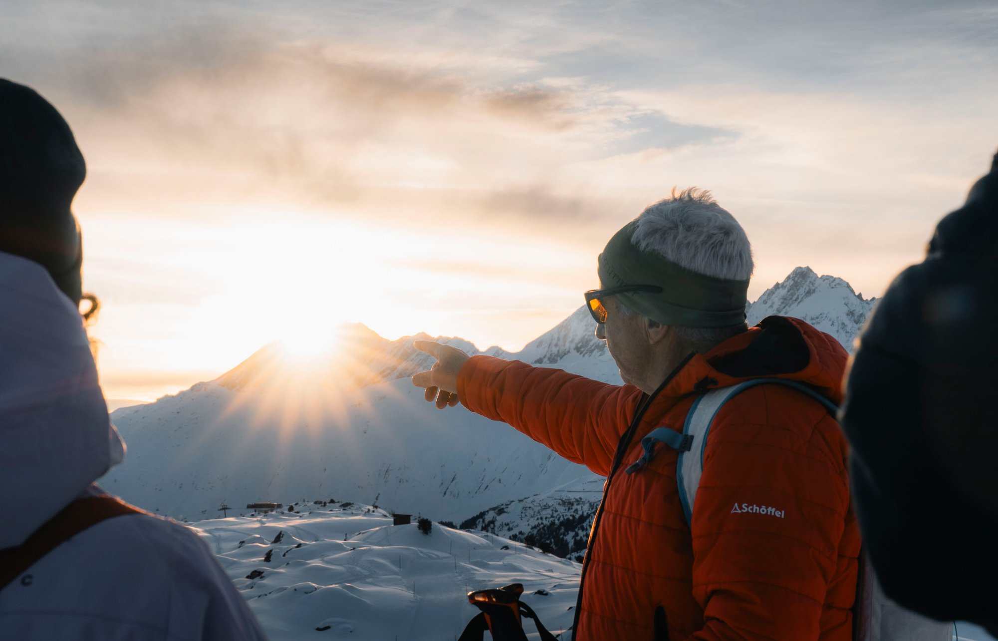 schneeschuh-gratzug-vollmond-riederalp-winter-aletsch-arena-nico-brenner-23