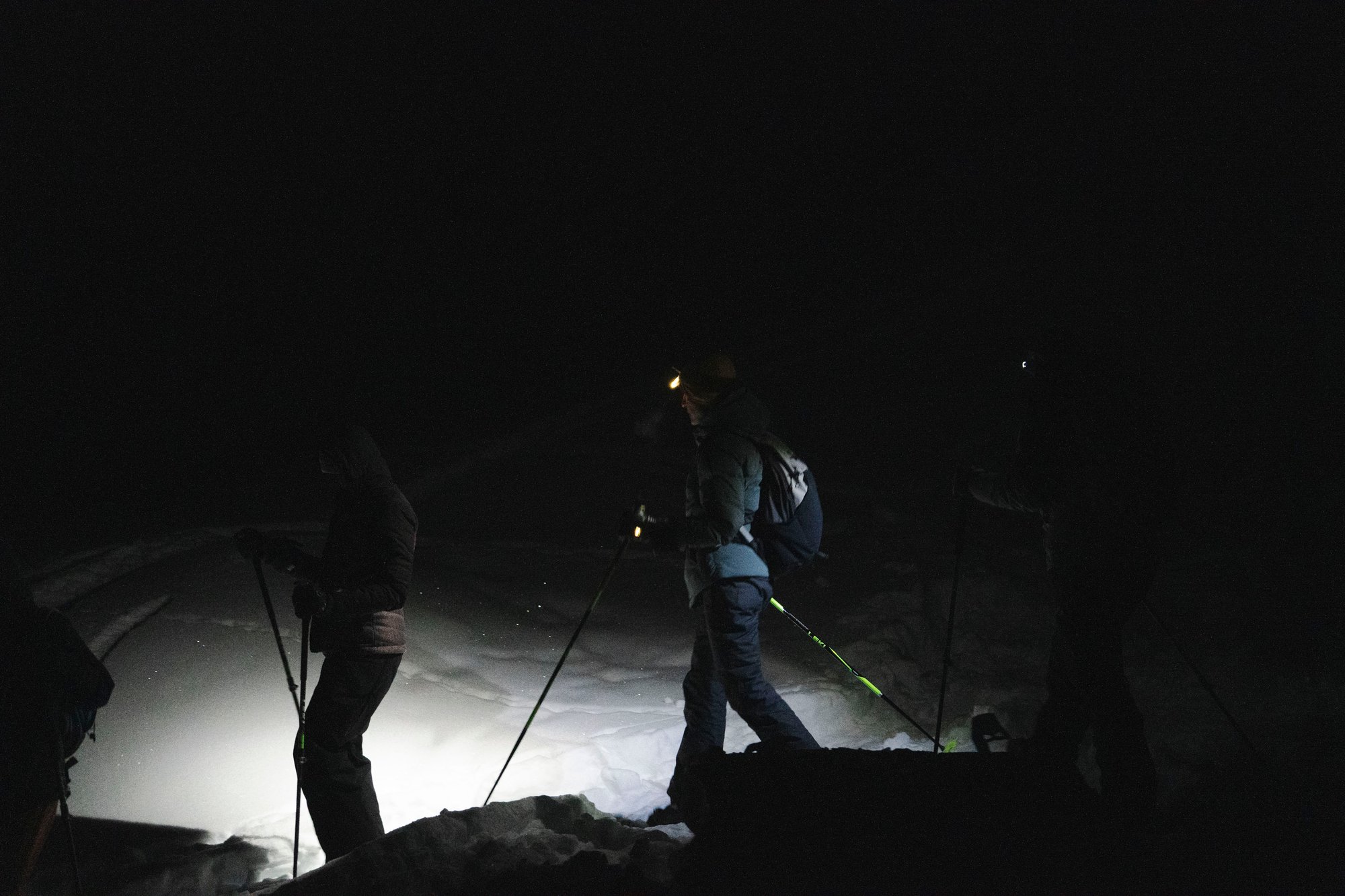 schneeschuh-gratzug-vollmond-riederalp-winter-aletsch-arena-nico-brenner-42